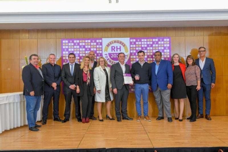 Equipa da Success Work a receber o Prémio de Melhores Fornecedores RH 2020